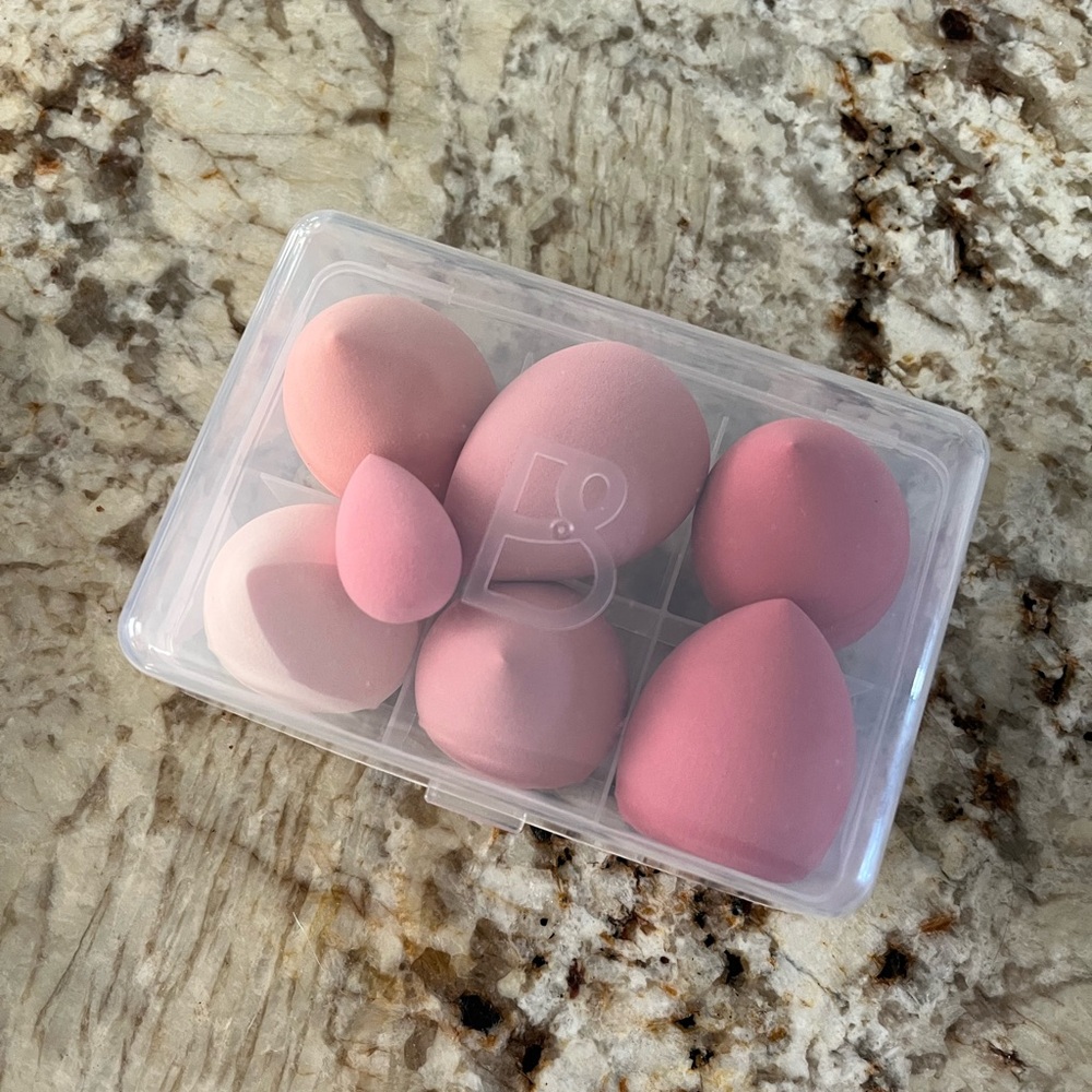 Pink Makeup Sponge Set 🤩(FREE w/ANY Purchase)🤩